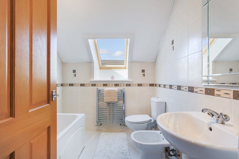 Queen Street Renfrew